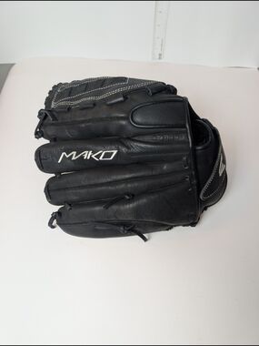 Easton Mako Youth Baseball Glove in Black 13"
